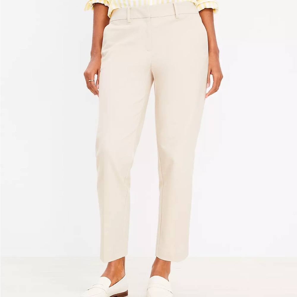 LOFT Cropped Cream Pant, Size 4 Petite